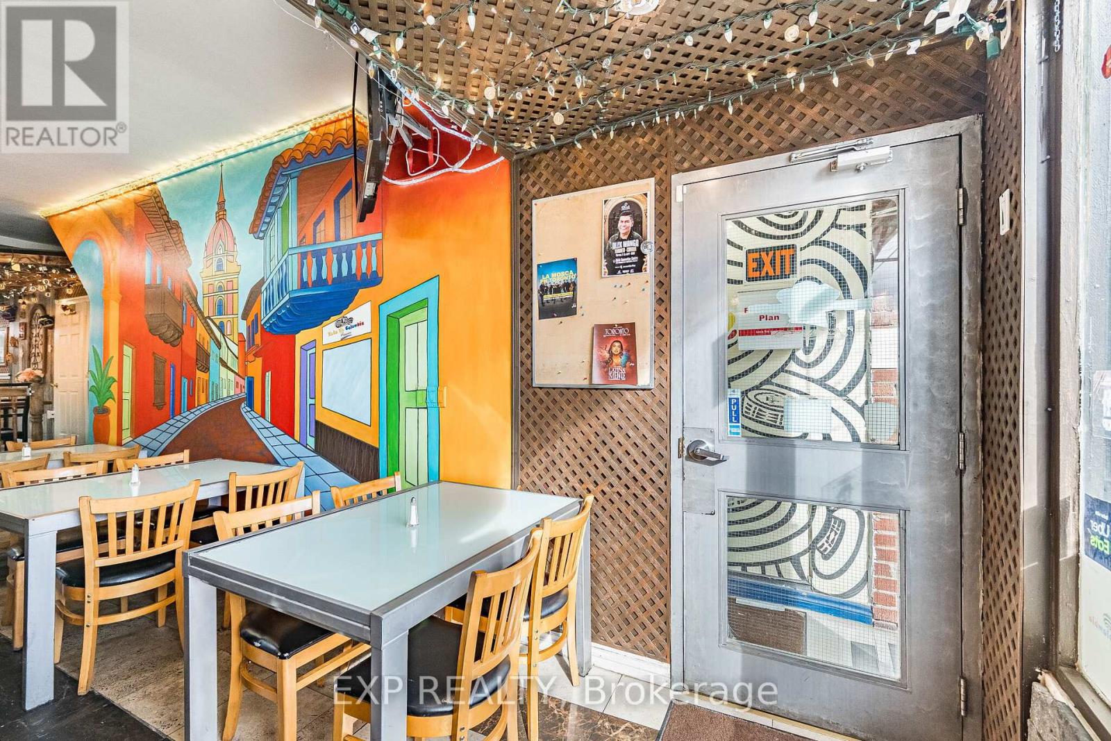 2848 Dufferin Street, Toronto, Ontario  M6B 3S3 - Photo 20 - W12883558