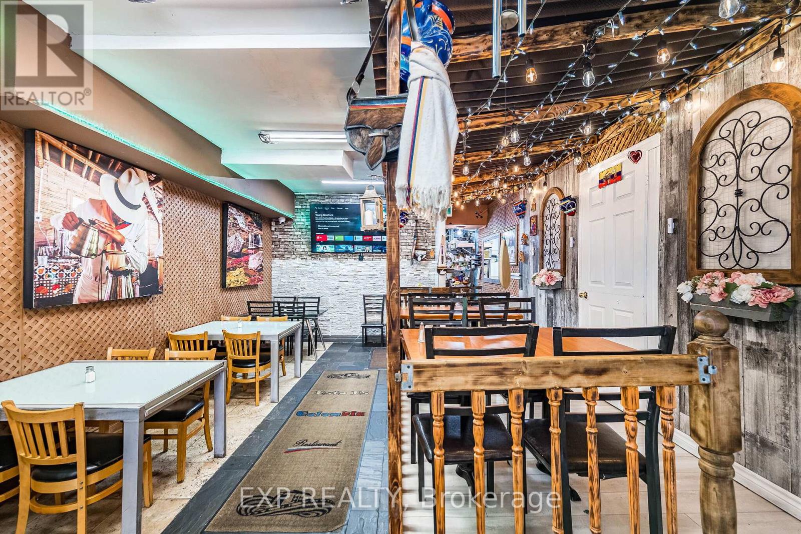 2848 Dufferin Street, Toronto, Ontario  M6B 3S3 - Photo 26 - W12883558