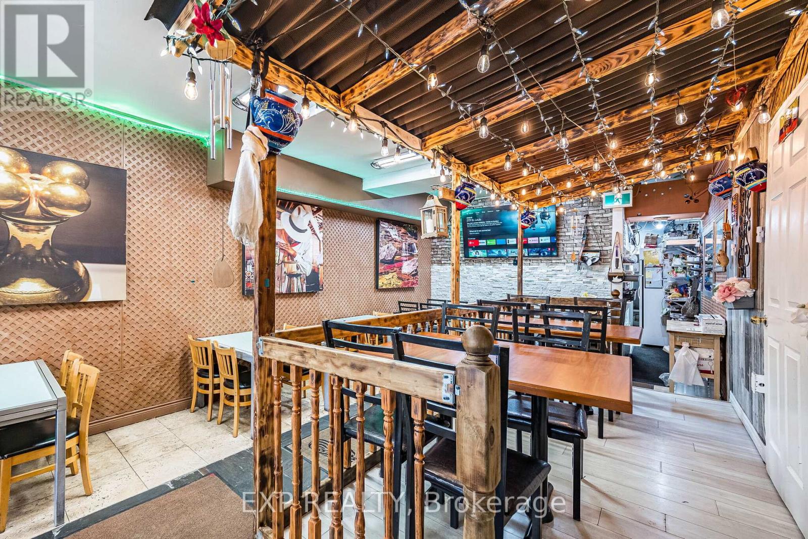 2848 Dufferin Street, Toronto, Ontario  M6B 3S3 - Photo 27 - W12883558