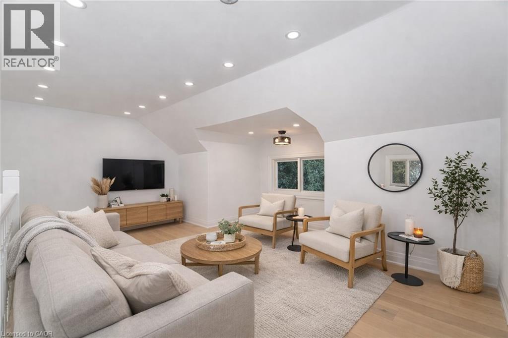 285 Charlton Avenue W, Hamilton, Ontario  L8P 2E4 - Photo 3 - 40809364