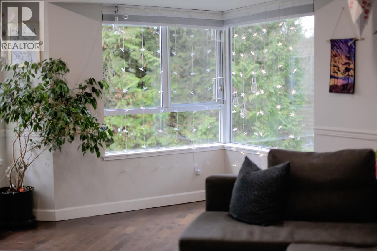 221 1215 LANSDOWNE DRIVE, Coquitlam, British Columbia