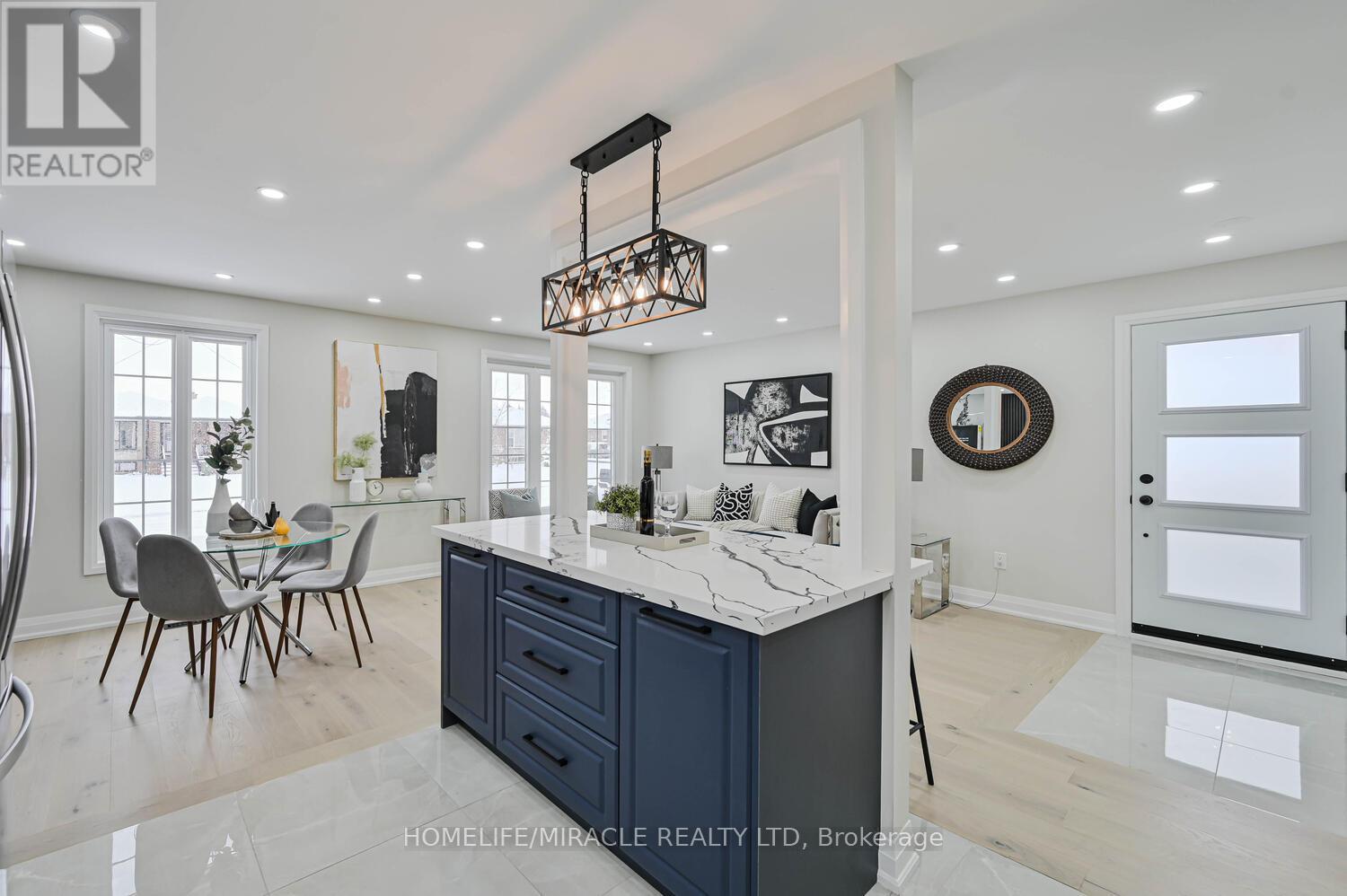 55 Taysham Crescent, Toronto (Thistletown-Beaumonde Heights), Ontario  M9V 1X1 - Photo 18 - W12882274