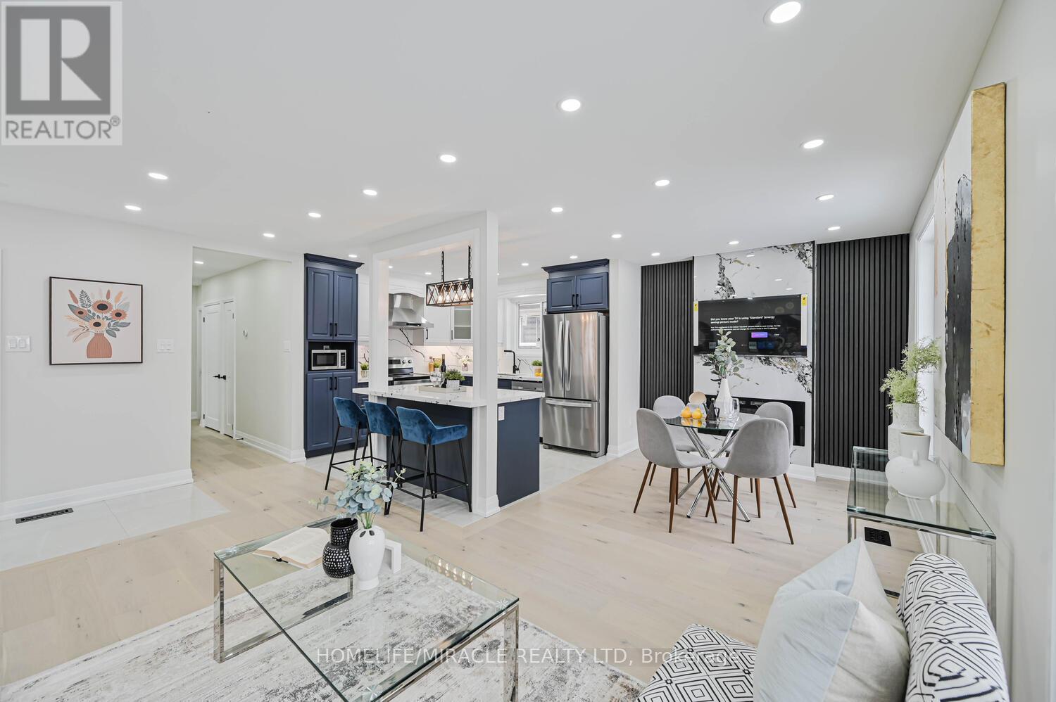 55 Taysham Crescent, Toronto (Thistletown-Beaumonde Heights), Ontario  M9V 1X1 - Photo 19 - W12882274