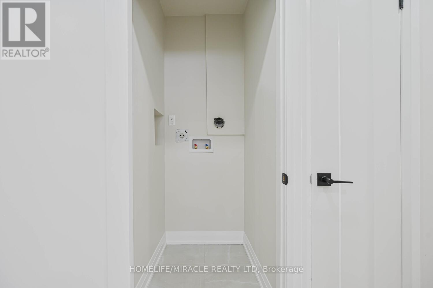 55 Taysham Crescent, Toronto (Thistletown-Beaumonde Heights), Ontario  M9V 1X1 - Photo 30 - W12882274