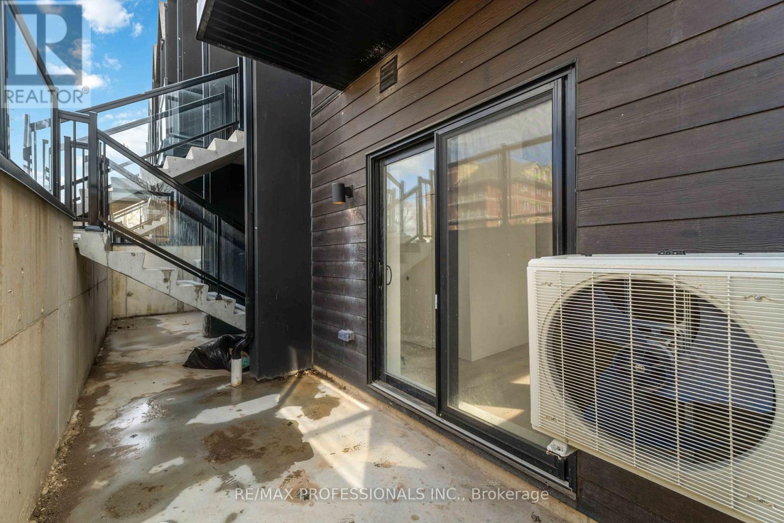 106 - 7277 Wilson Crescent, Niagara Falls, Ontario  L2G 4R8 - Photo 24 - X12750874