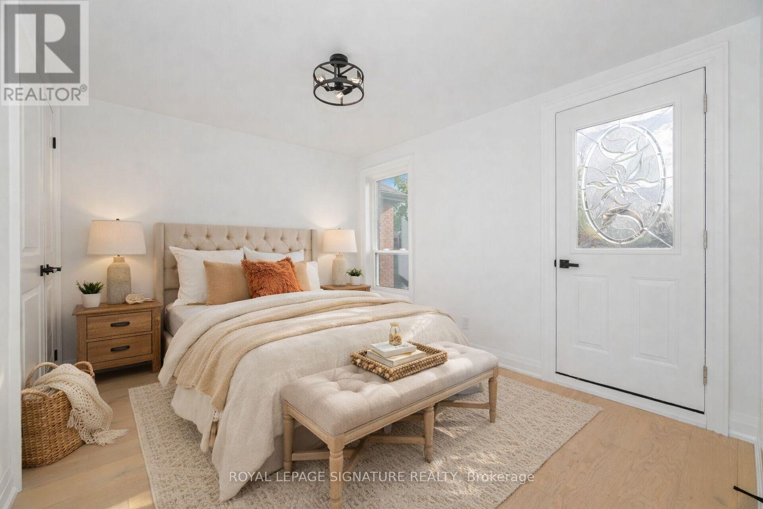 285 Charlton Avenue W, Hamilton (Gourley), Ontario  L8P 2E4 - Photo 3 - X12842076