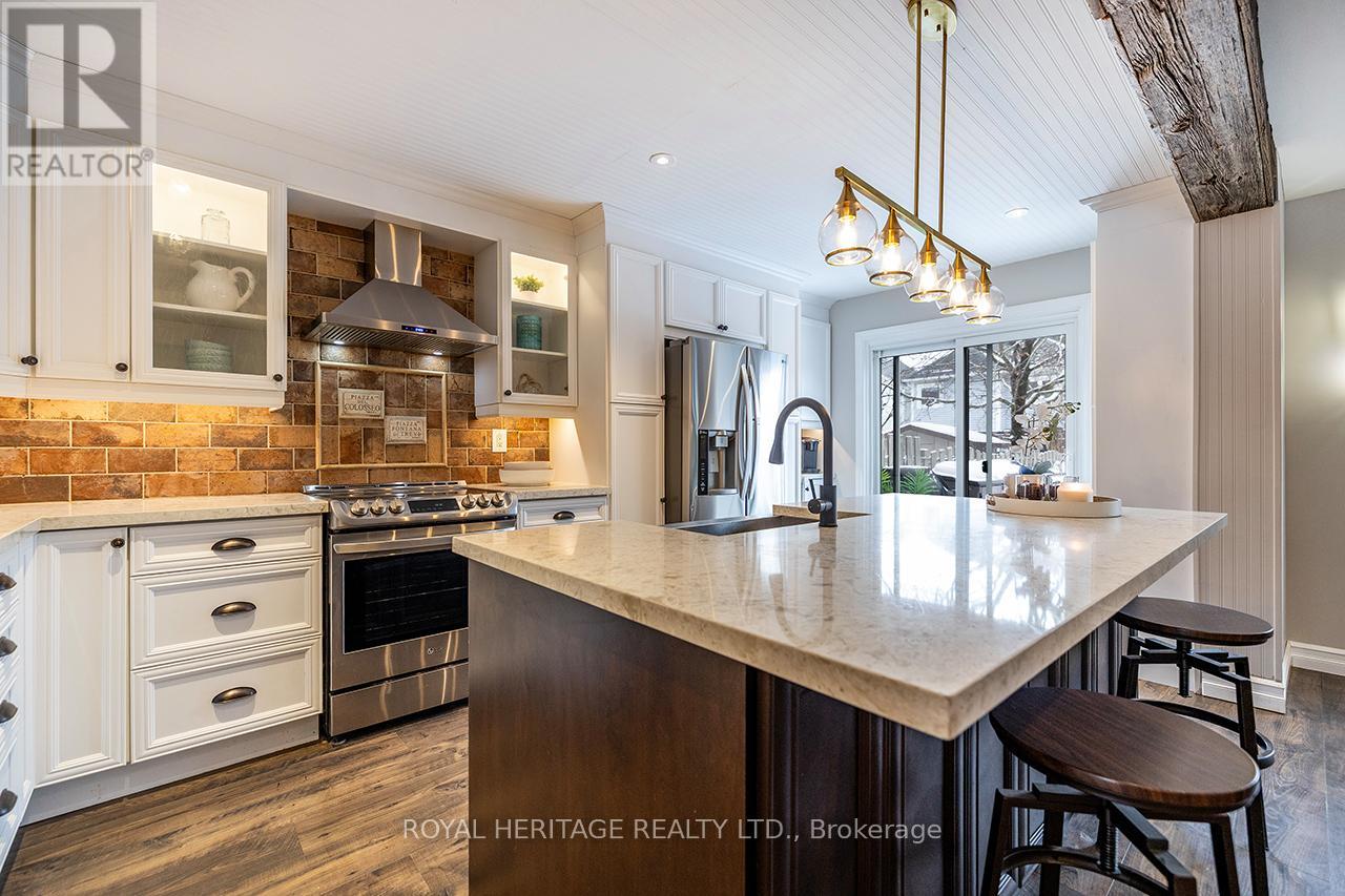 92 Zachary Place, Whitby, Ontario  L1M 1E2 - Photo 10 - E12883616