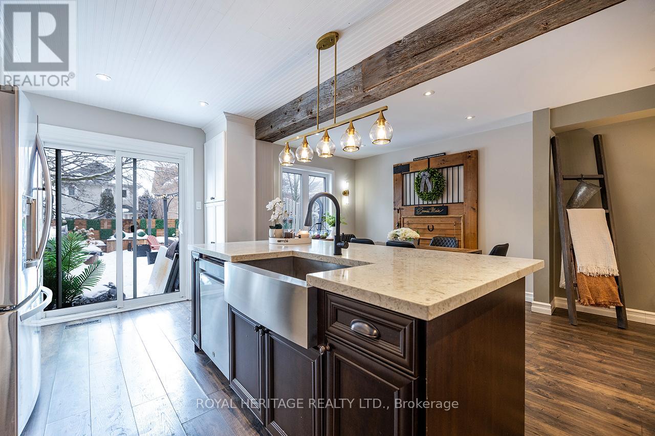 92 Zachary Place, Whitby, Ontario  L1M 1E2 - Photo 4 - E12883616