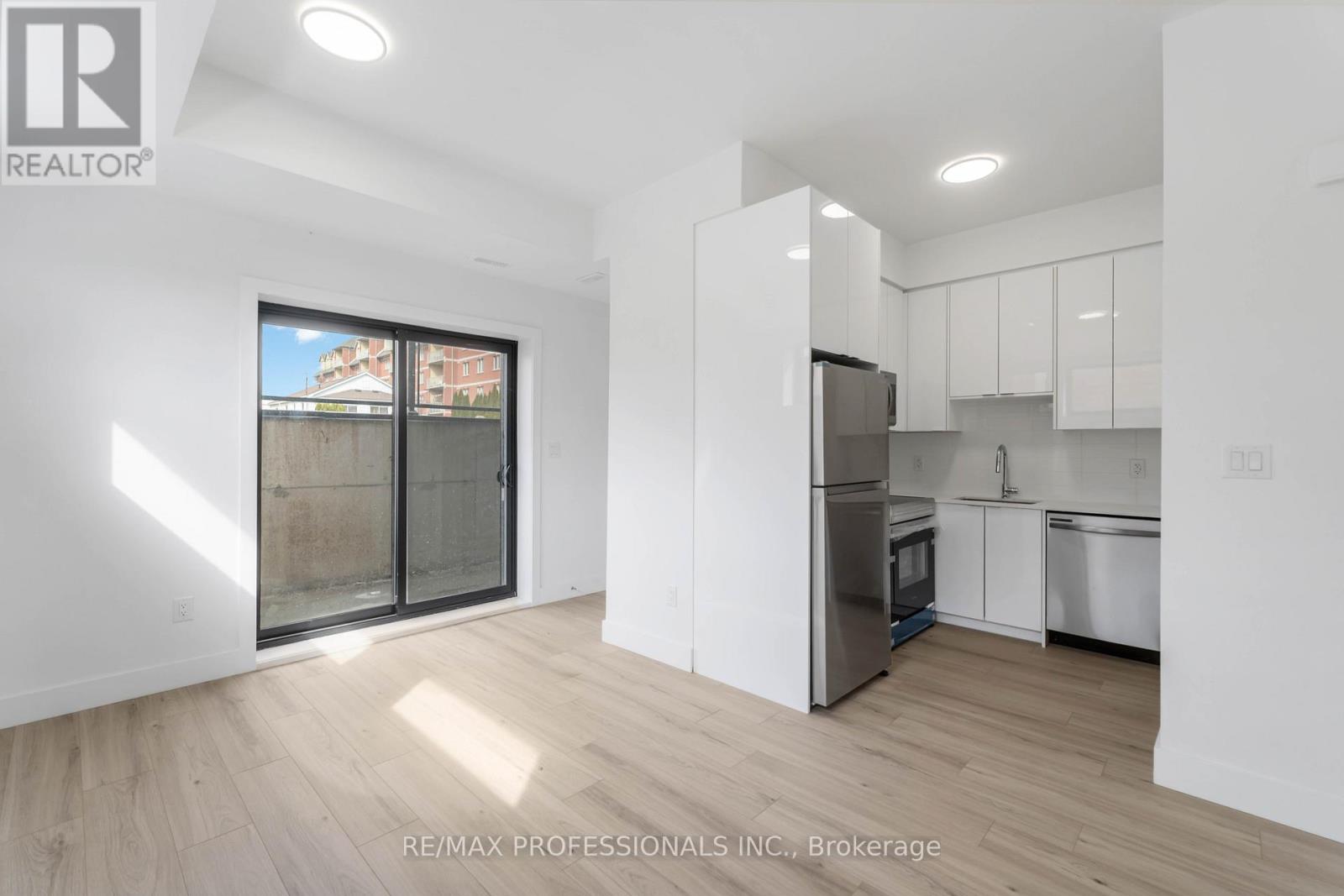 106 - 7277 Wilson Crescent, Niagara Falls, Ontario  L2G 4R8 - Photo 11 - X12750874