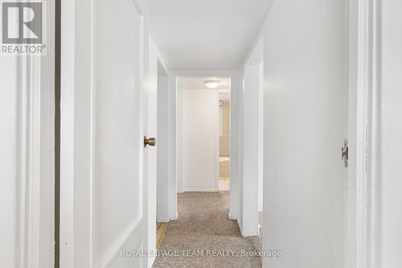 163 Genest Street, Ottawa, Ontario  K1L 7Y8 - Photo 4 - X12883676