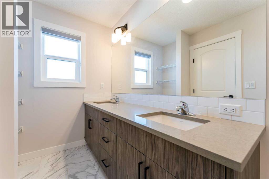 540 Chinook Winds Garden Sw, Airdrie, Alberta  T4B 5J6 - Photo 30 - A2292510