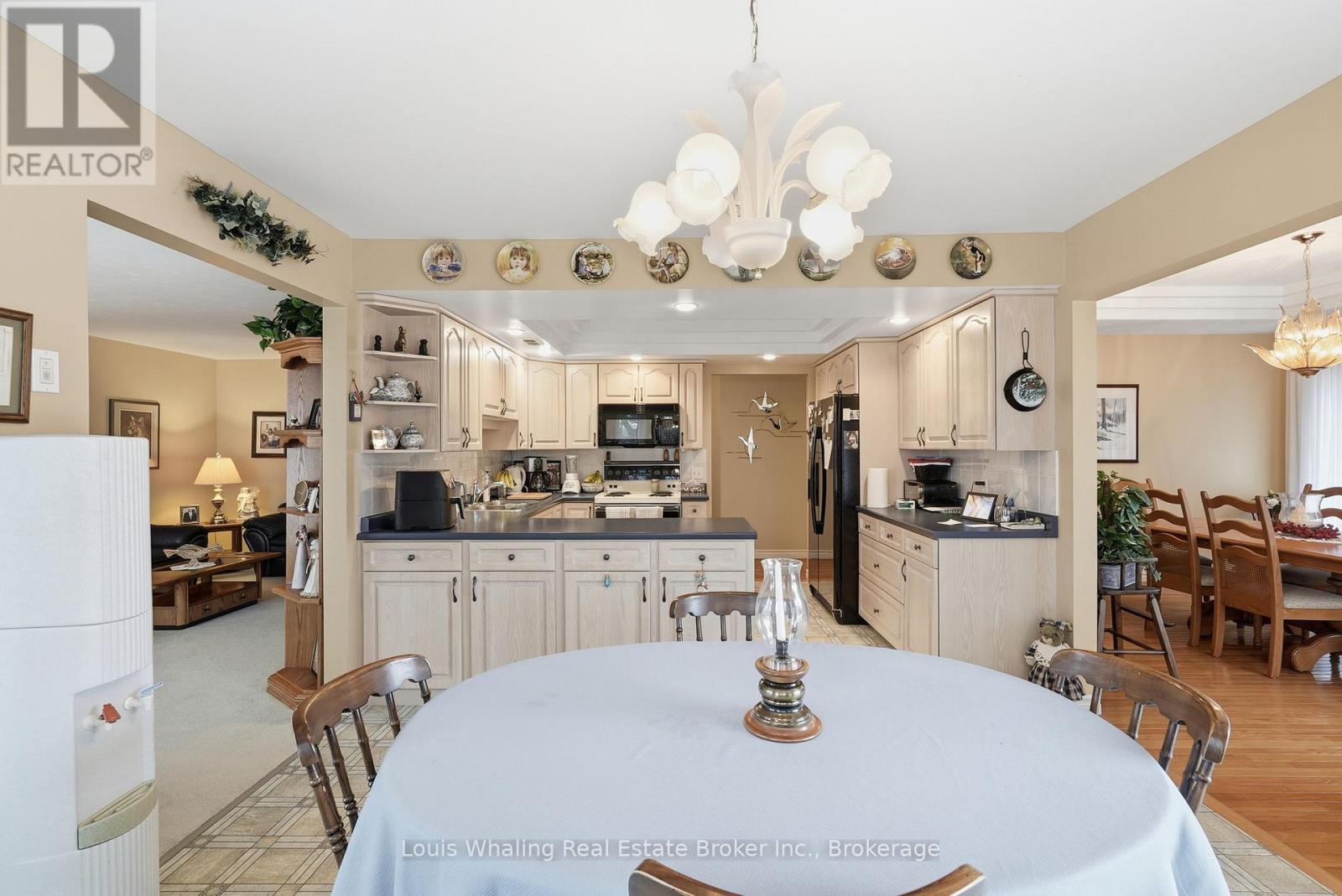 711 21st A Avenue, Hanover, Ontario  N4N 3M2 - Photo 7 - X12883654