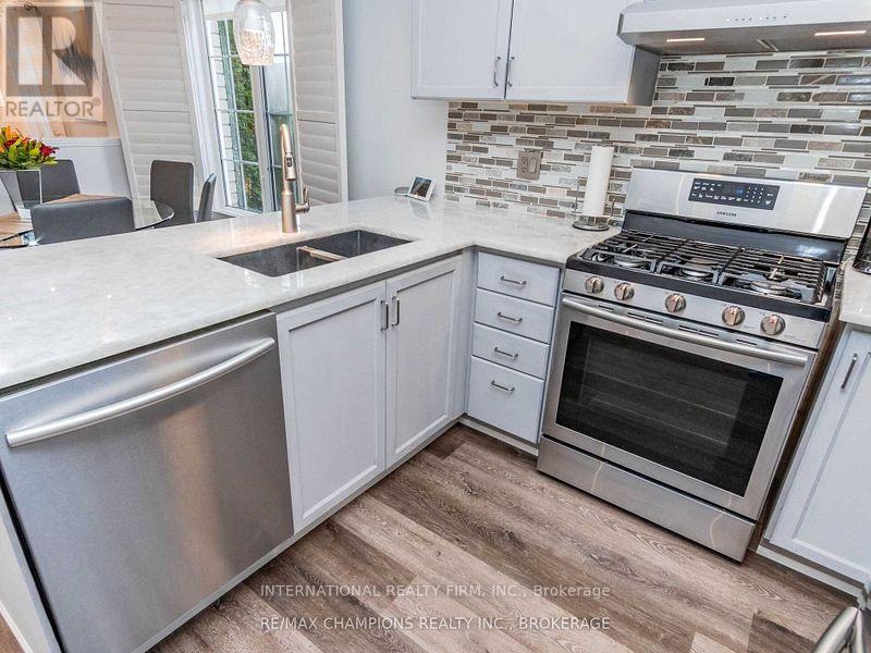 49 Convoy Crescent, Vaughan, Ontario  L6A 3H3 - Photo 11 - N12883652