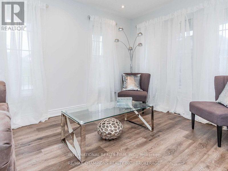 49 Convoy Crescent, Vaughan, Ontario  L6A 3H3 - Photo 5 - N12883652