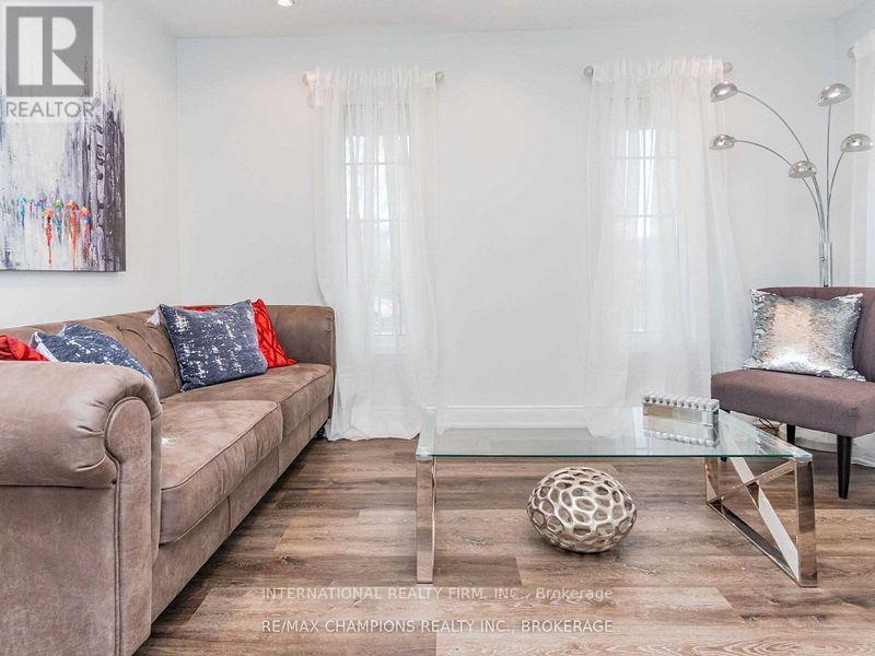 49 Convoy Crescent, Vaughan, Ontario  L6A 3H3 - Photo 6 - N12883652