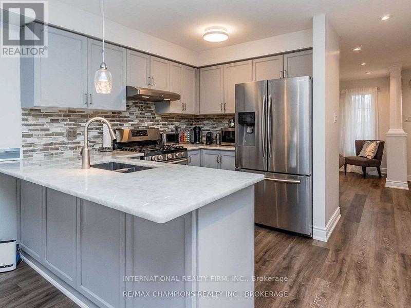 49 Convoy Crescent, Vaughan, Ontario  L6A 3H3 - Photo 8 - N12883652