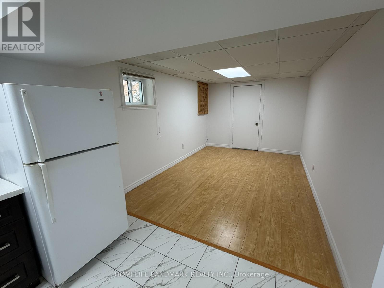 Lower - 874 Sparrow Road, Newmarket, Ontario  L3Y 5P9 - Photo 7 - N12883656