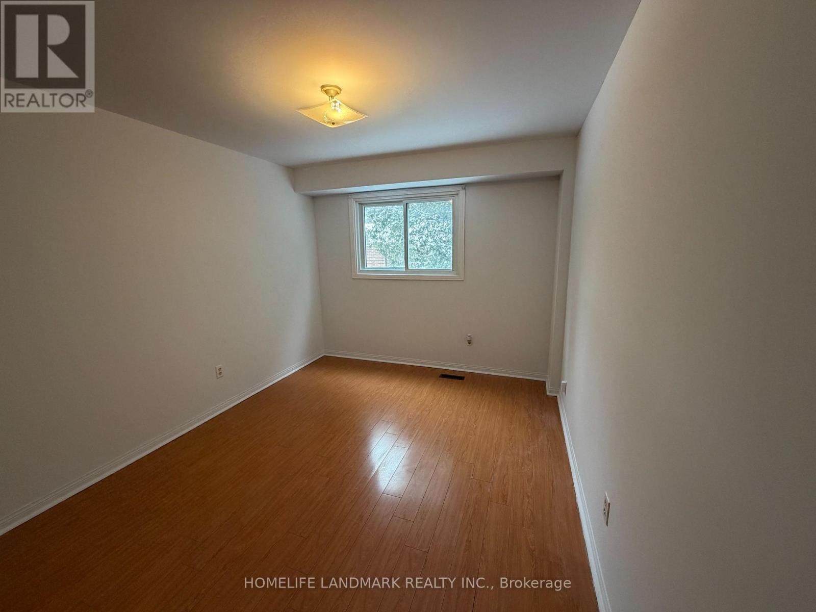 Lower - 874 Sparrow Road, Newmarket, Ontario  L3Y 5P9 - Photo 8 - N12883656