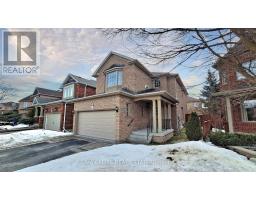 62 MACEDONIA COURT, Newmarket, Ontario