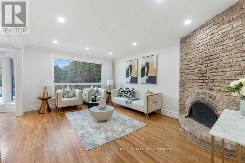 2250 Kenbarb Road, Mississauga, Ontario  L5B 2E8 - Photo 16 - W12883608