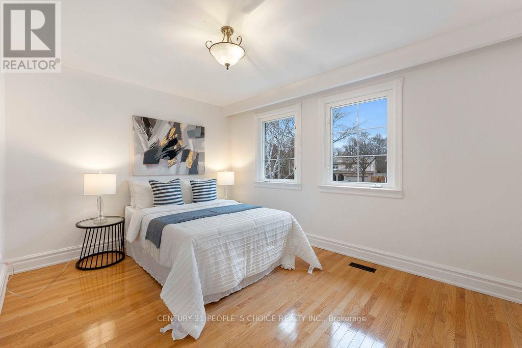 2250 Kenbarb Road, Mississauga, Ontario  L5B 2E8 - Photo 24 - W12883608