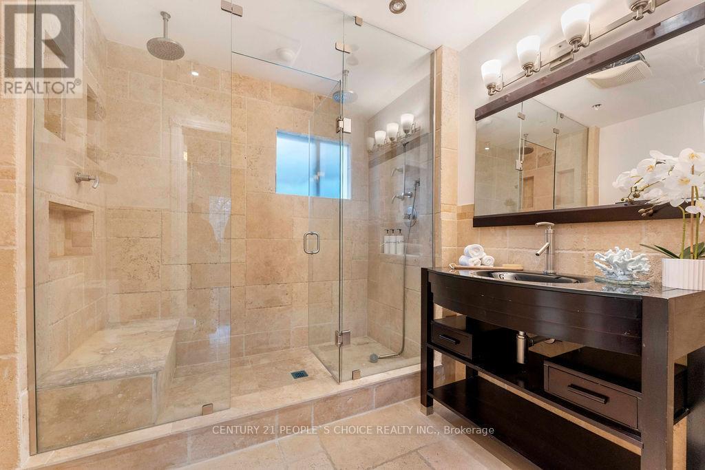 2250 Kenbarb Road, Mississauga, Ontario  L5B 2E8 - Photo 29 - W12883608