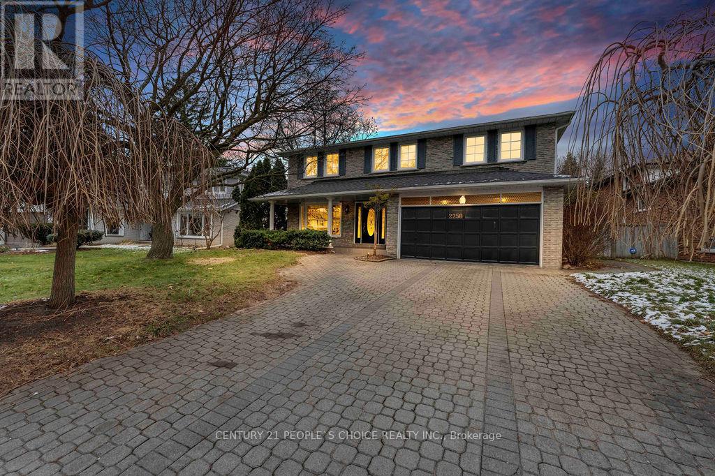 2250 Kenbarb Road, Mississauga, Ontario  L5B 2E8 - Photo 49 - W12883608