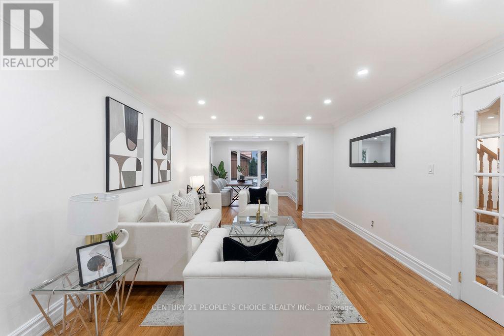 2250 Kenbarb Road, Mississauga, Ontario  L5B 2E8 - Photo 6 - W12883608