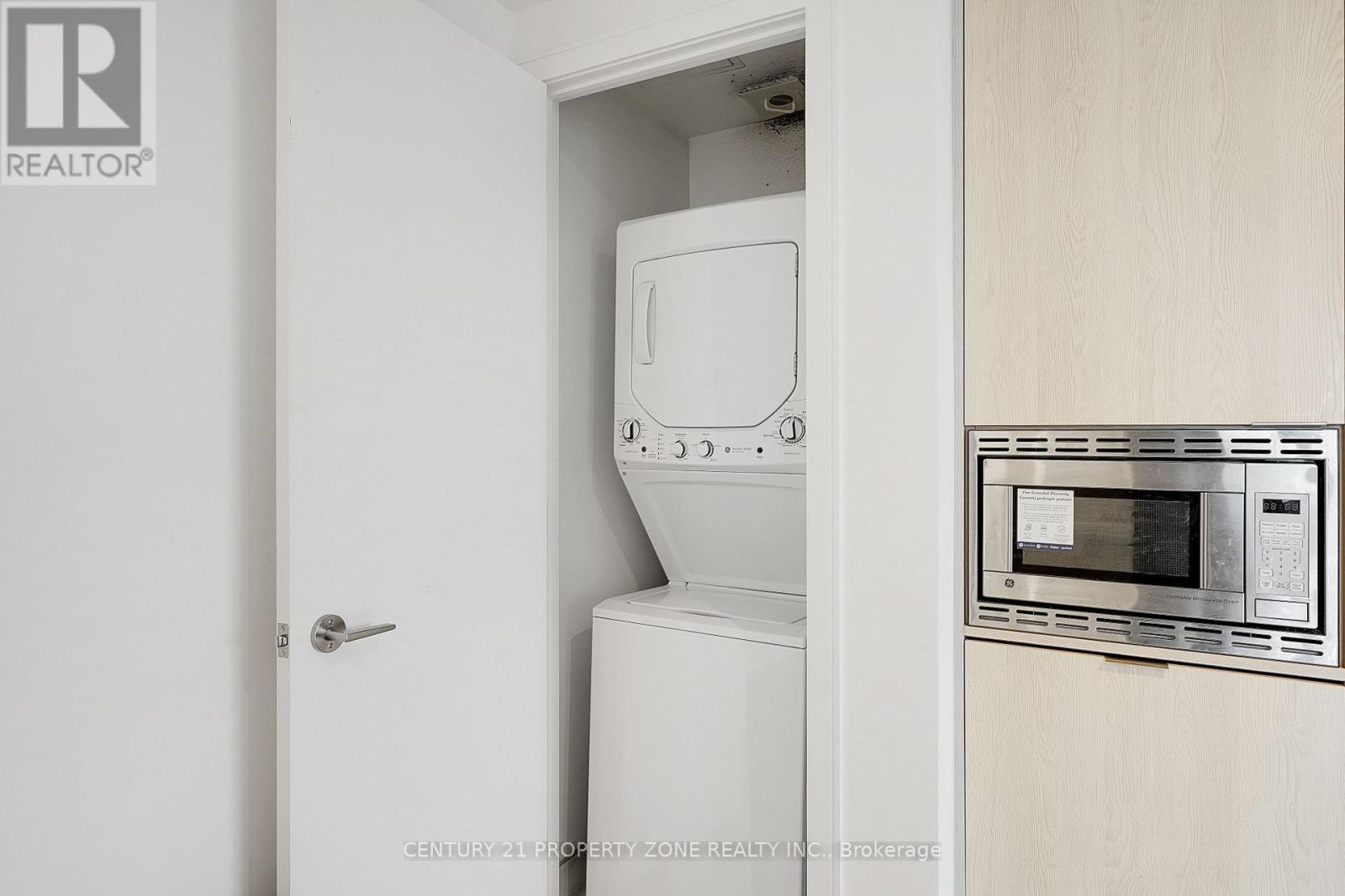 86 Dundas Street, Mississauga, Ontario  L5A 1W4 - Photo 15 - W12883632