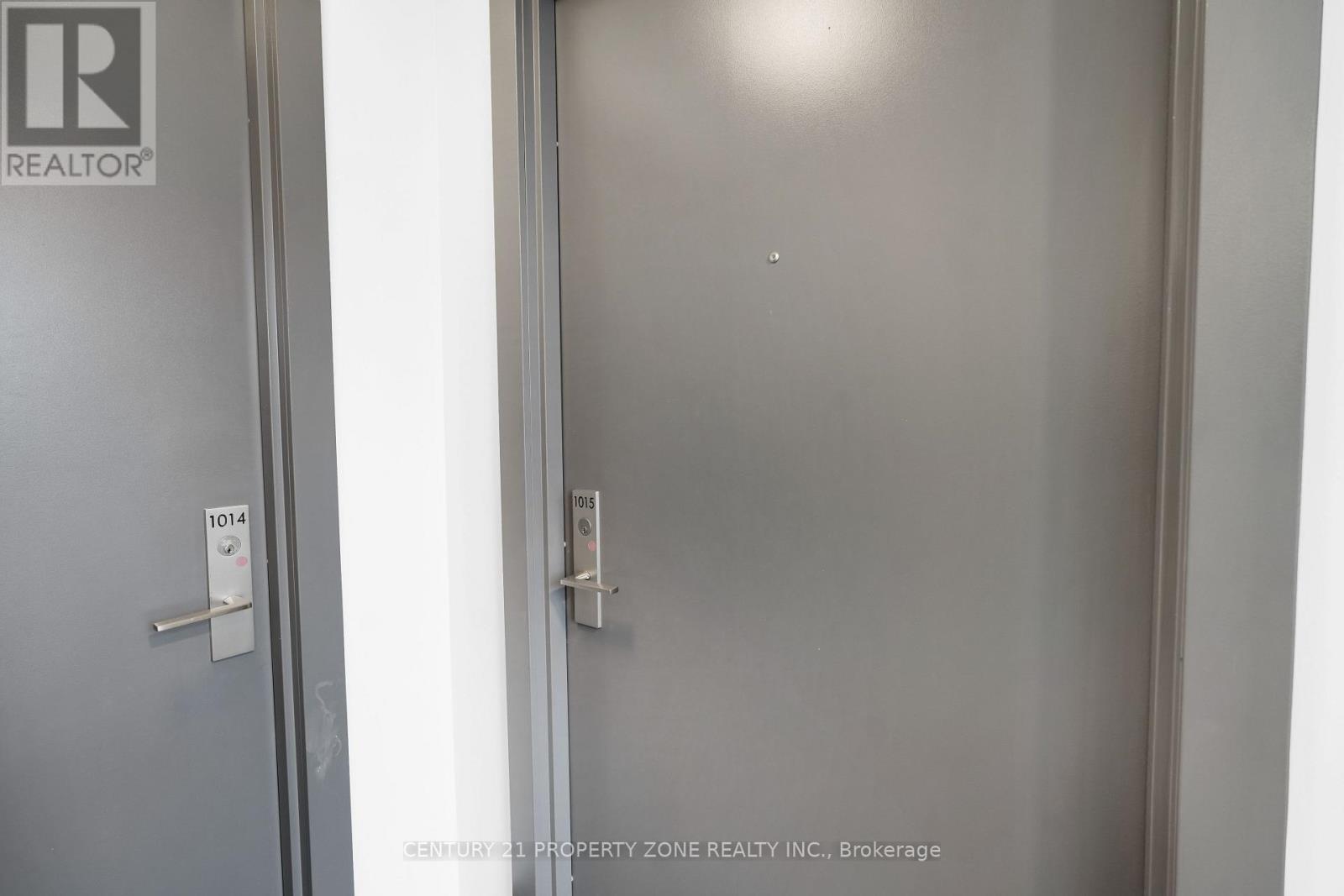 86 Dundas Street, Mississauga, Ontario  L5A 1W4 - Photo 3 - W12883632