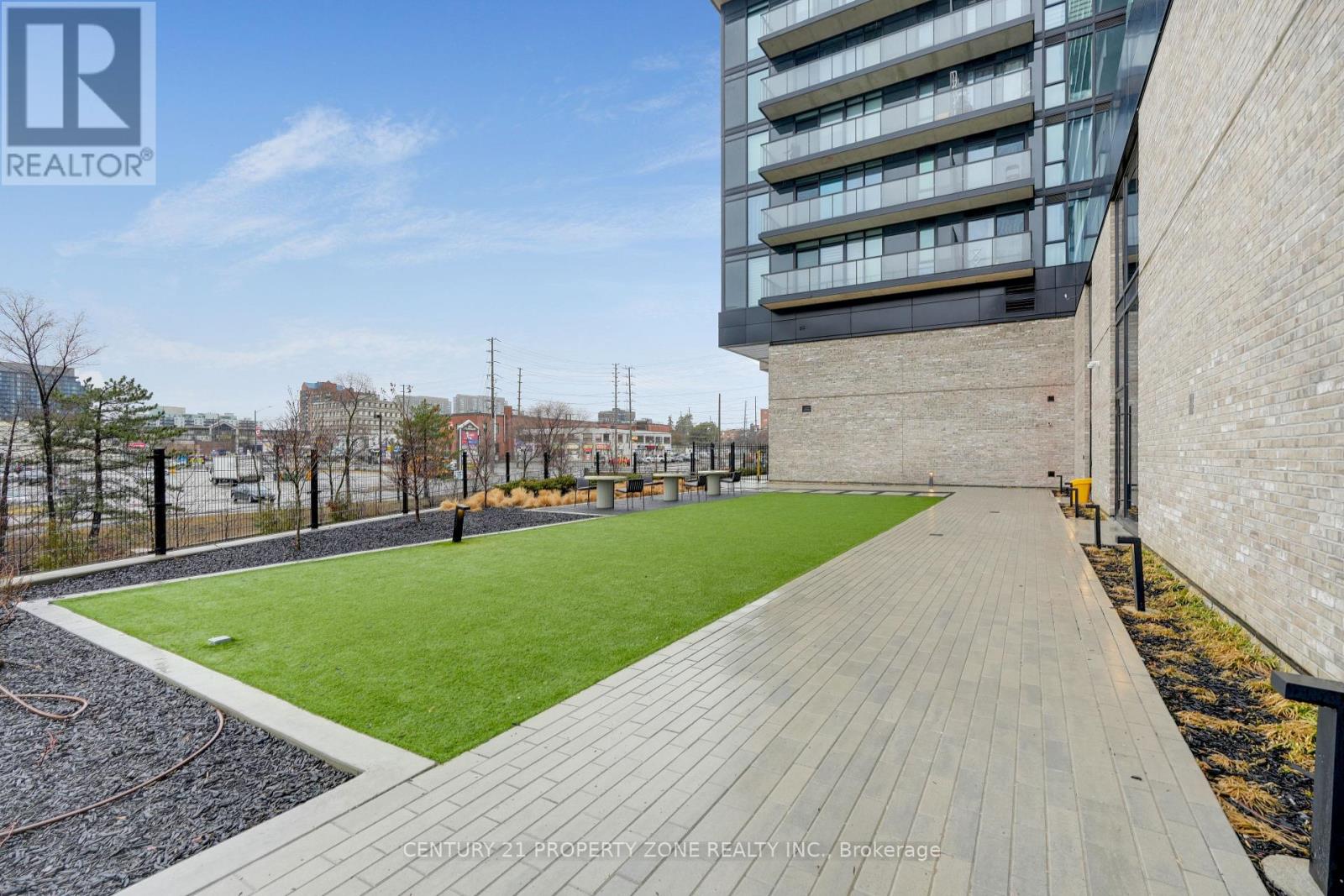 86 Dundas Street, Mississauga, Ontario  L5A 1W4 - Photo 35 - W12883632