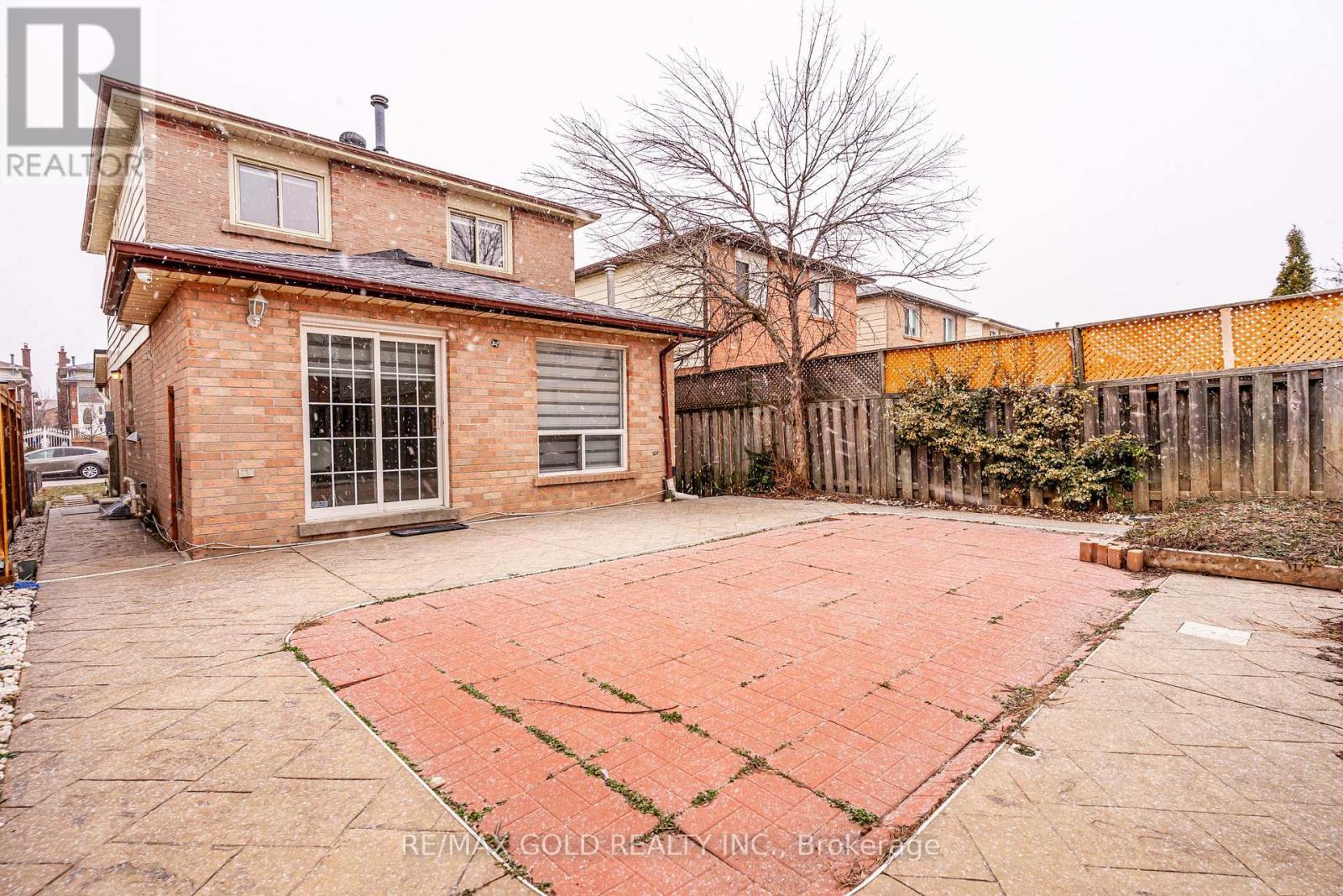 13 Martindale Crescent, Brampton, Ontario  L6X 2V7 - Photo 40 - W12883668
