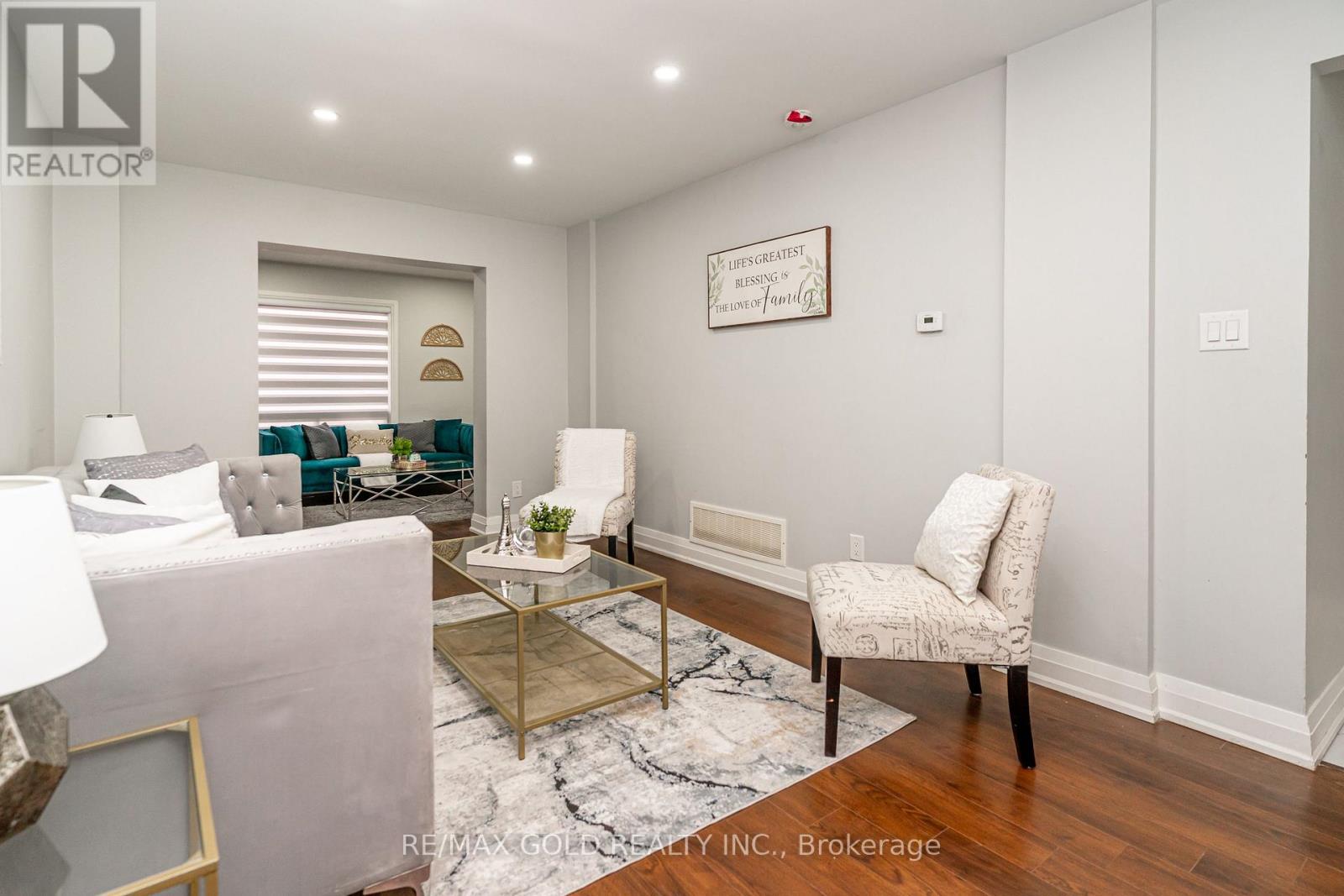 13 Martindale Crescent, Brampton, Ontario  L6X 2V7 - Photo 8 - W12883668