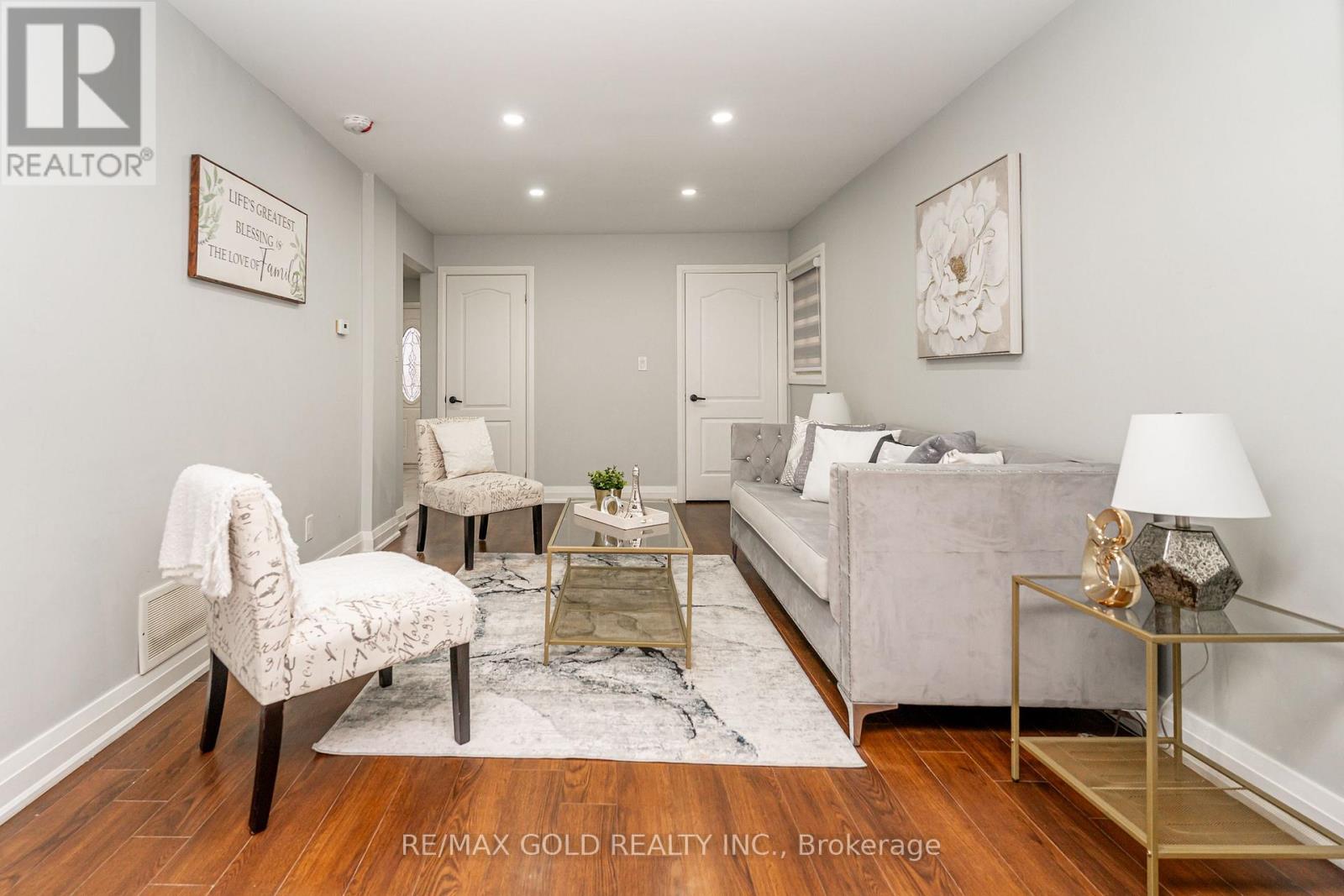 13 Martindale Crescent, Brampton, Ontario  L6X 2V7 - Photo 9 - W12883668