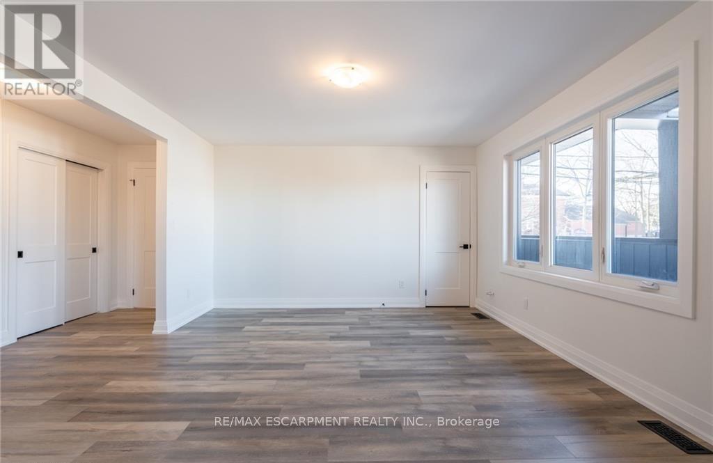 4289 Mountain Street, Lincoln, Ontario  L0R 1B0 - Photo 12 - X12883644