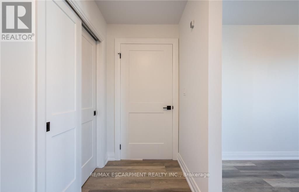 4289 Mountain Street, Lincoln, Ontario  L0R 1B0 - Photo 6 - X12883644