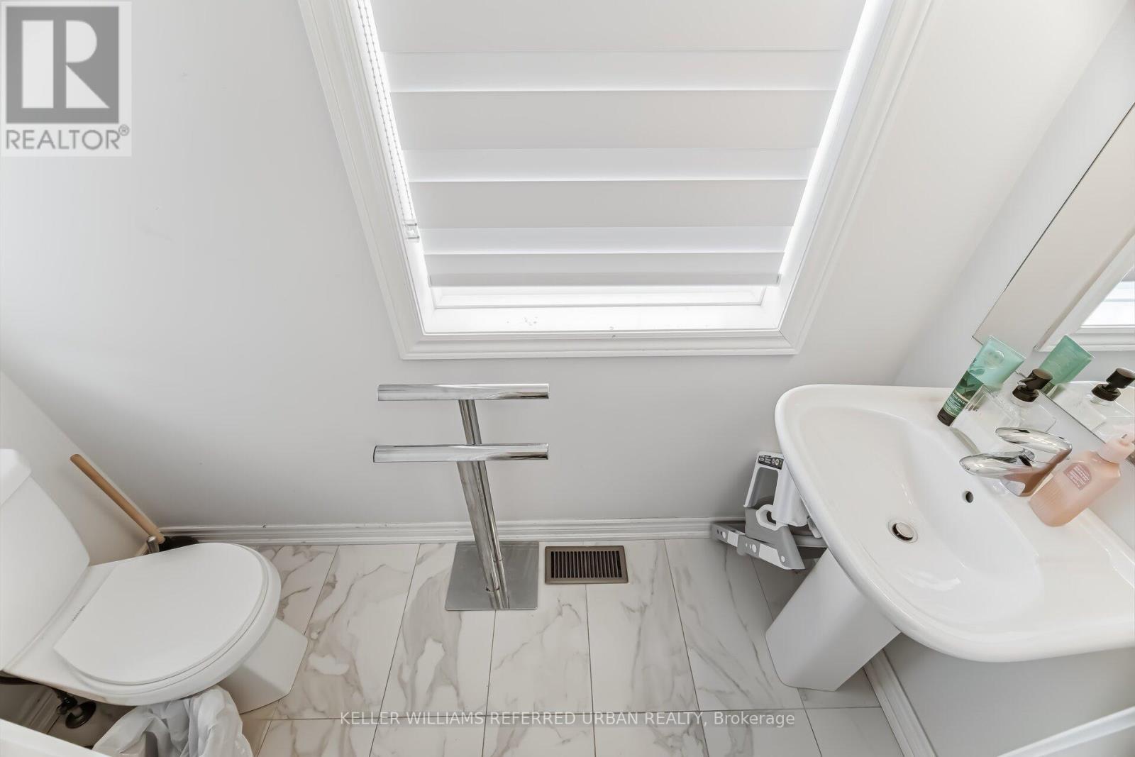 8 - 21 Madonna Drive, Hamilton, Ontario  L9B 0H1 - Photo 18 - X12883646