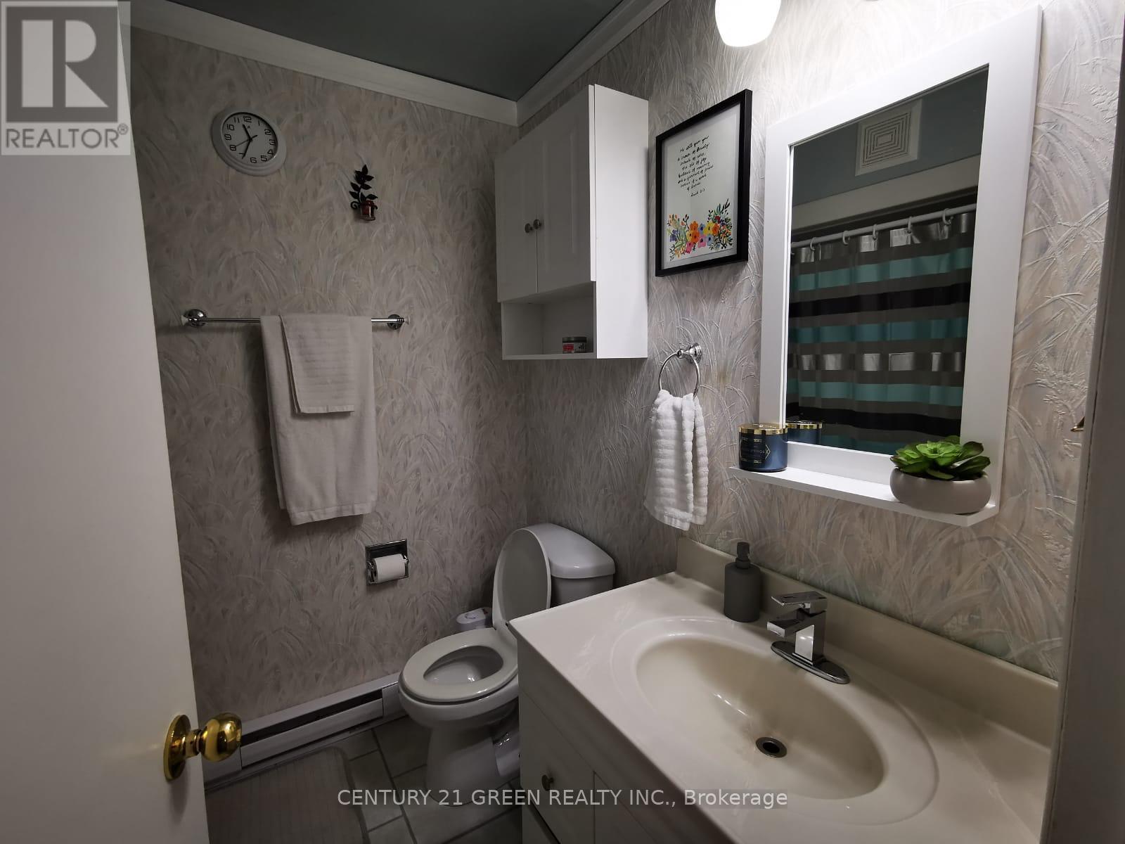 9 Fitz Avenue, South River, Ontario  P0A 1X0 - Photo 8 - X12883662