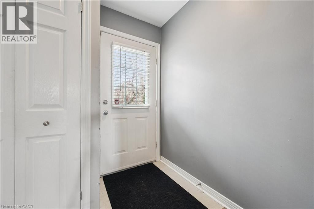 427 Bankside Crescent, Kitchener, Ontario  N2N 3E5 - Photo 3 - 40811455