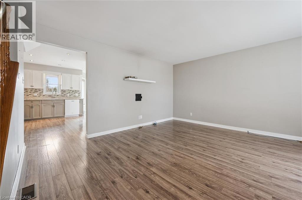 427 Bankside Crescent, Kitchener, Ontario  N2N 3E5 - Photo 4 - 40811455