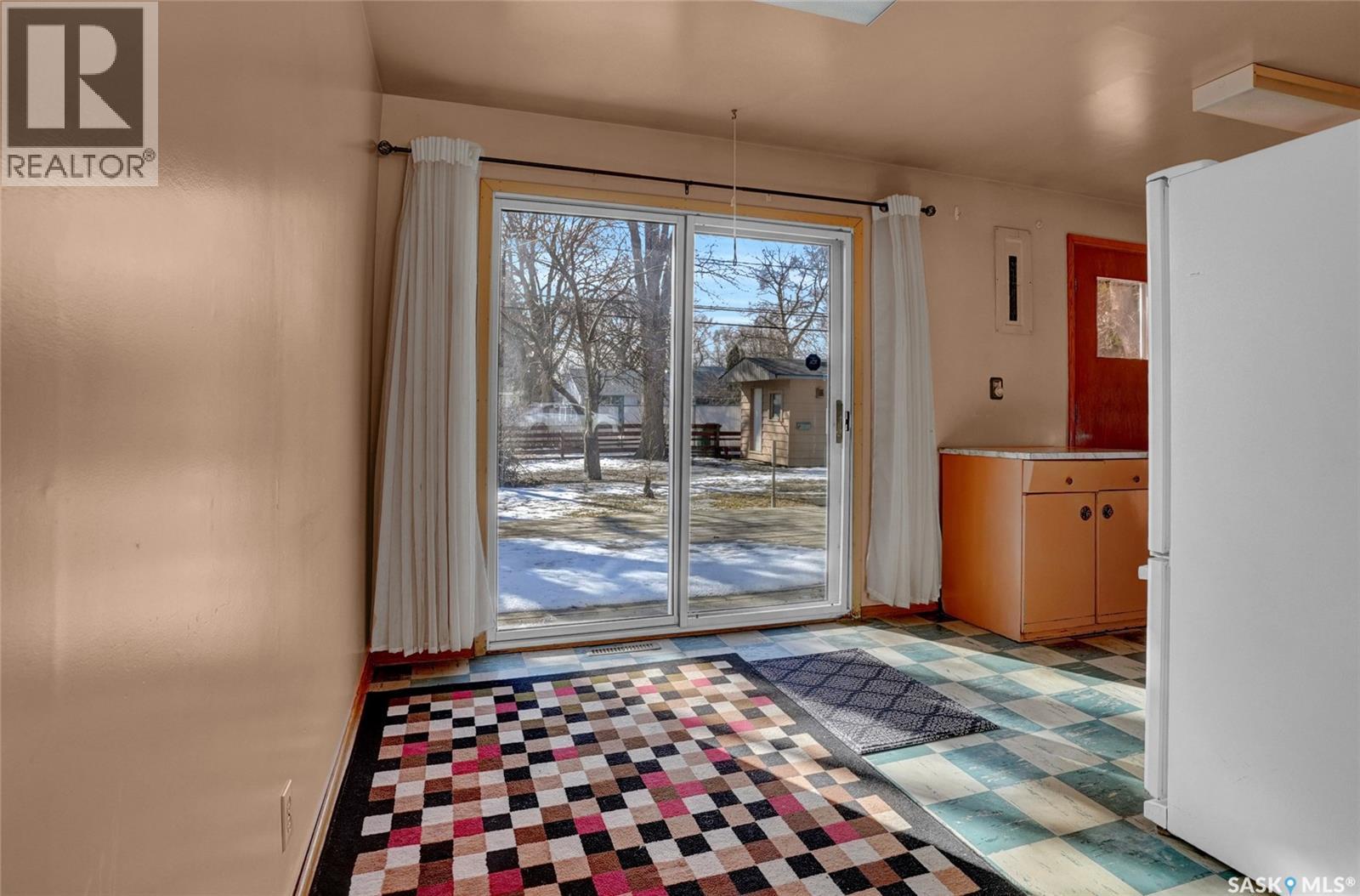 1047 Carleton Street, Moose Jaw, Saskatchewan  S6H 3A3 - Photo 11 - SK030457