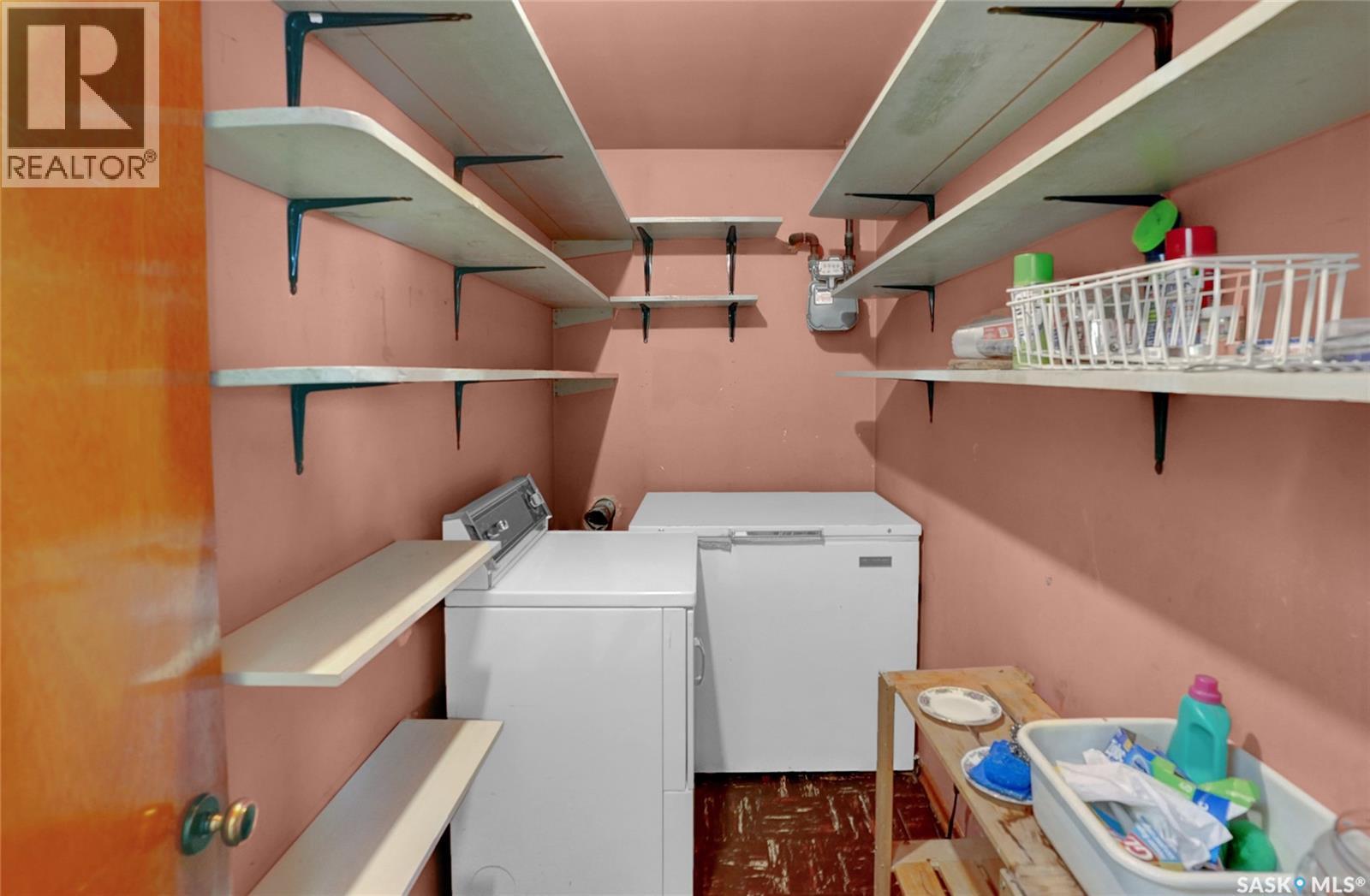 1047 Carleton Street, Moose Jaw, Saskatchewan  S6H 3A3 - Photo 34 - SK030457