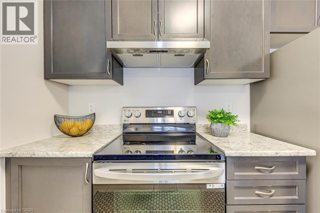 2435 Greenwich Drive Unit# 74, Oakville, Ontario  L6M 0S4 - Photo 17 - 40799407