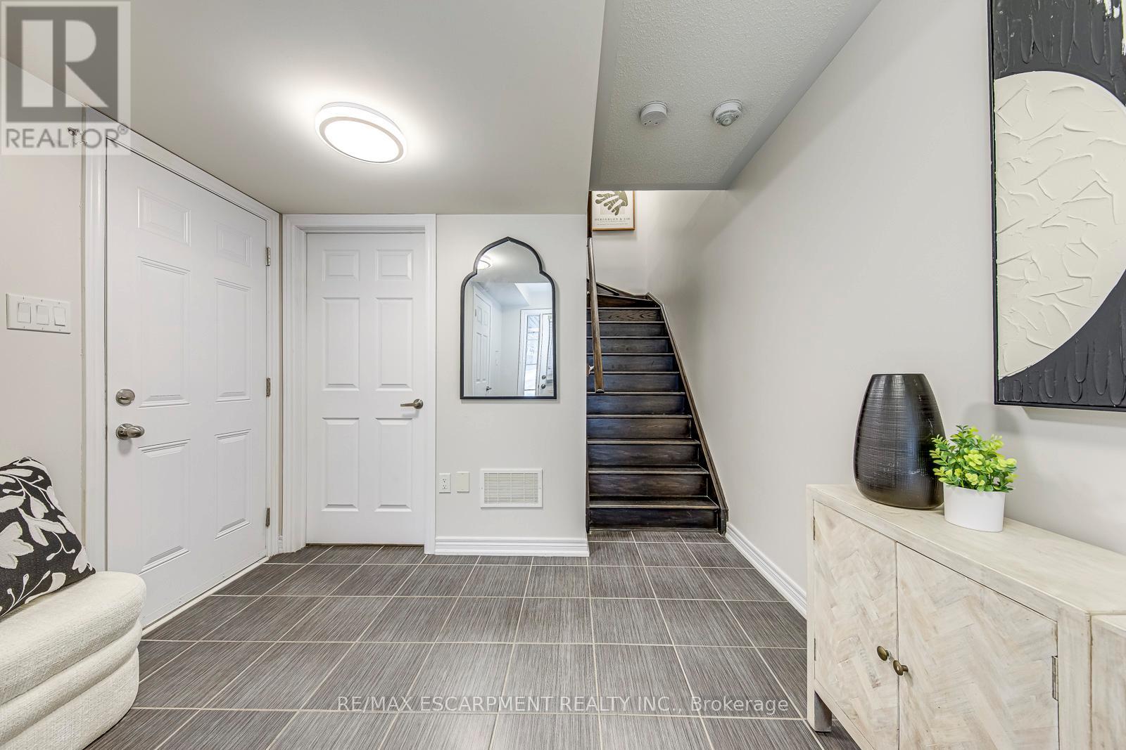 74 - 2435 Greenwich Drive, Oakville (Wm Westmount), Ontario  L6M 0S4 - Photo 6 - W12707152