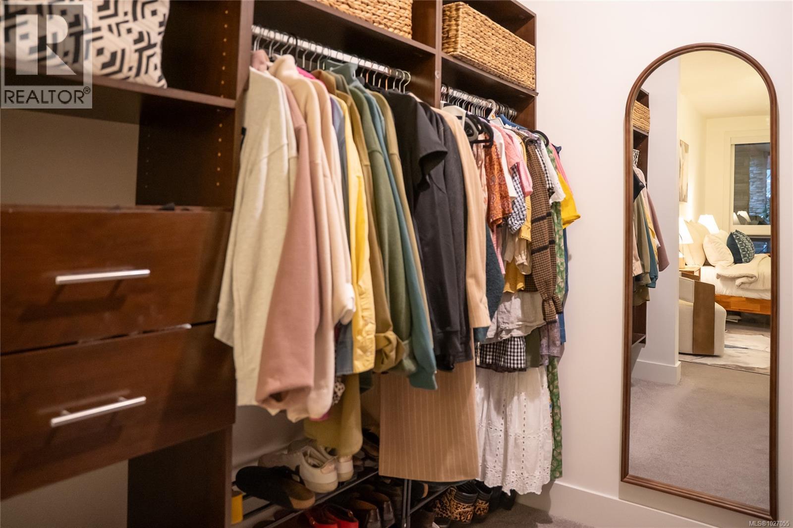 208 4529 West Saanich Rd, Saanich, British Columbia  V8Z 3G3 - Photo 26 - 1027055