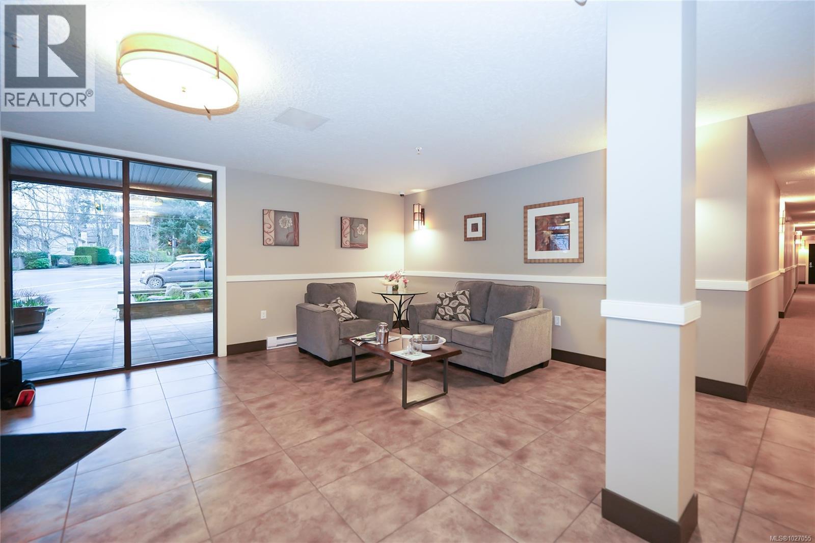 208 4529 West Saanich Rd, Saanich, British Columbia  V8Z 3G3 - Photo 35 - 1027055