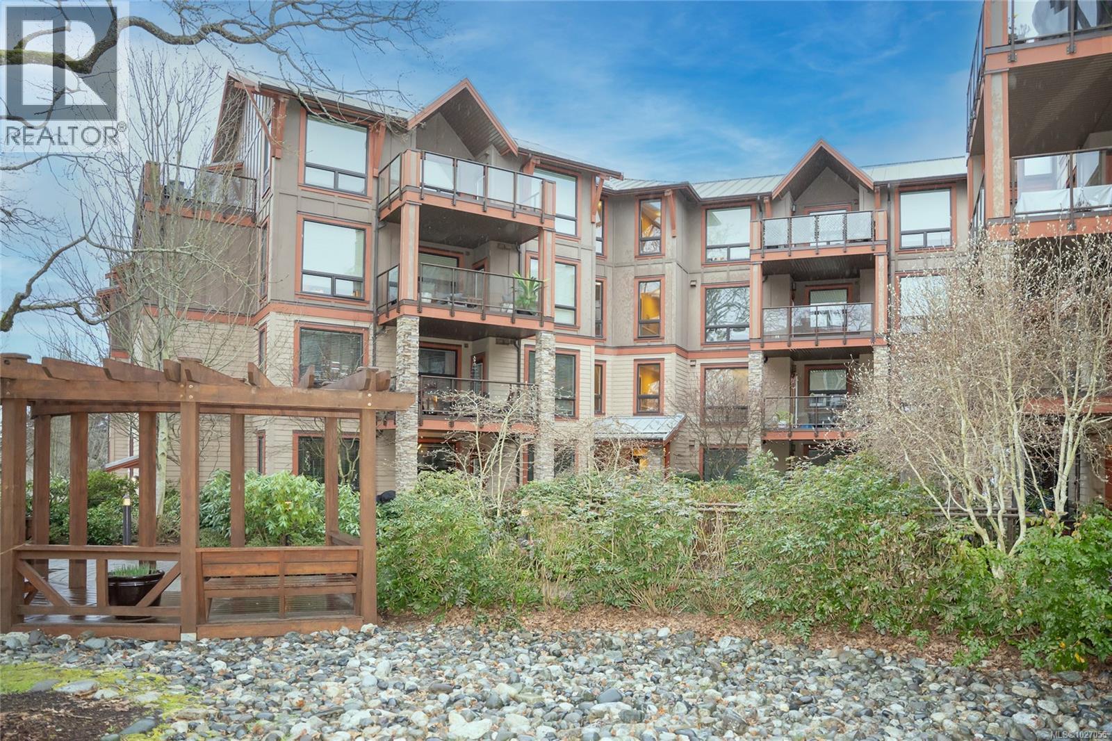 208 4529 West Saanich Rd, Saanich, British Columbia  V8Z 3G3 - Photo 39 - 1027055