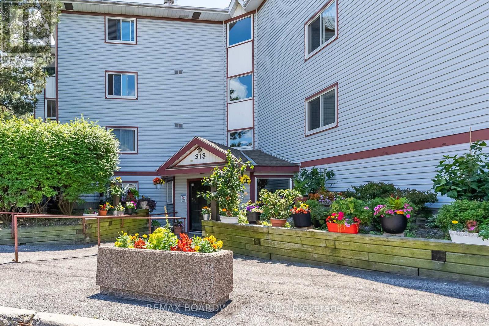 206 - 318 LORRY GREENBERG DRIVE, ottawa, Ontario