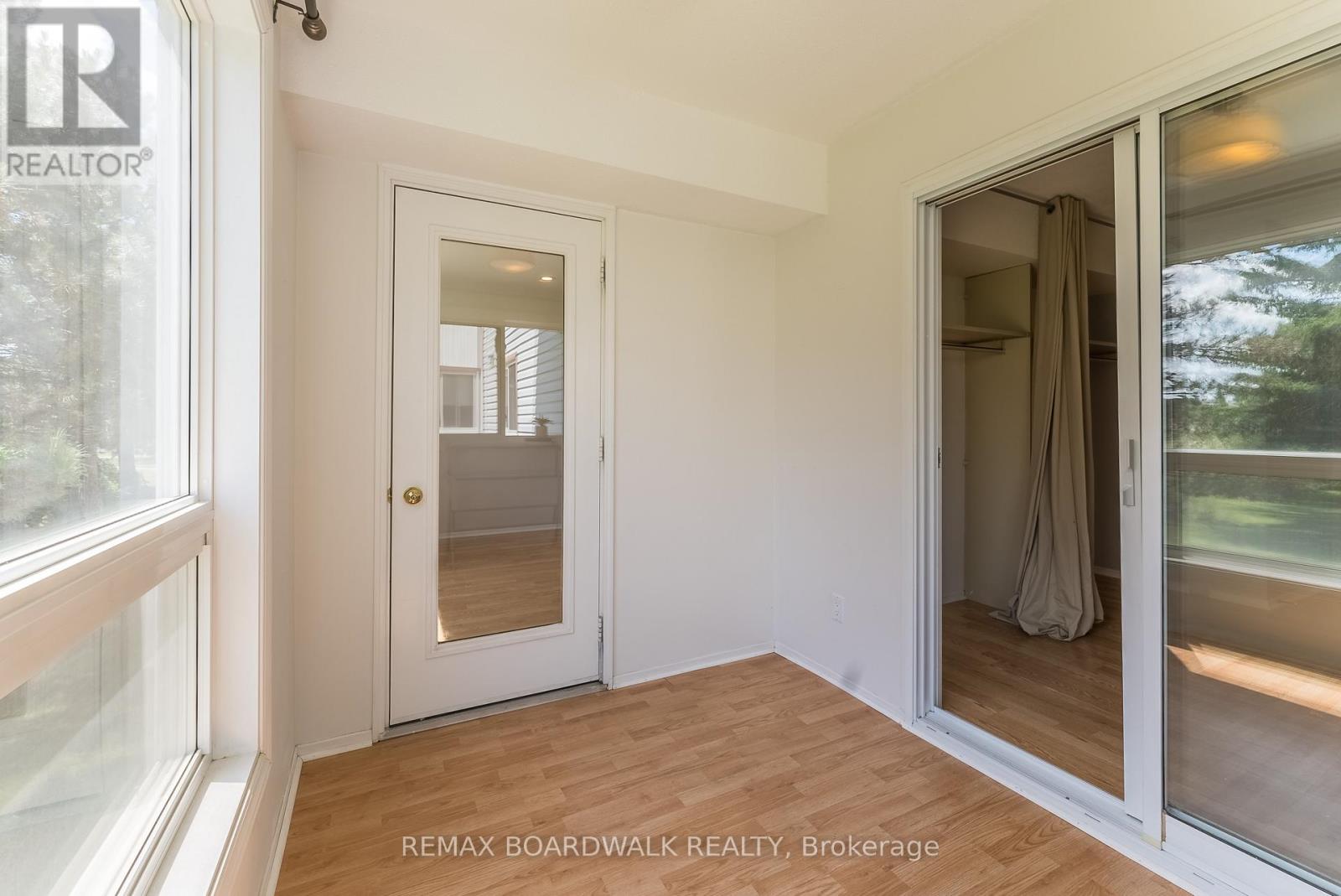 206 - 318 Lorry Greenberg Drive, Ottawa, Ontario  K1T 2R5 - Photo 11 - X12883692