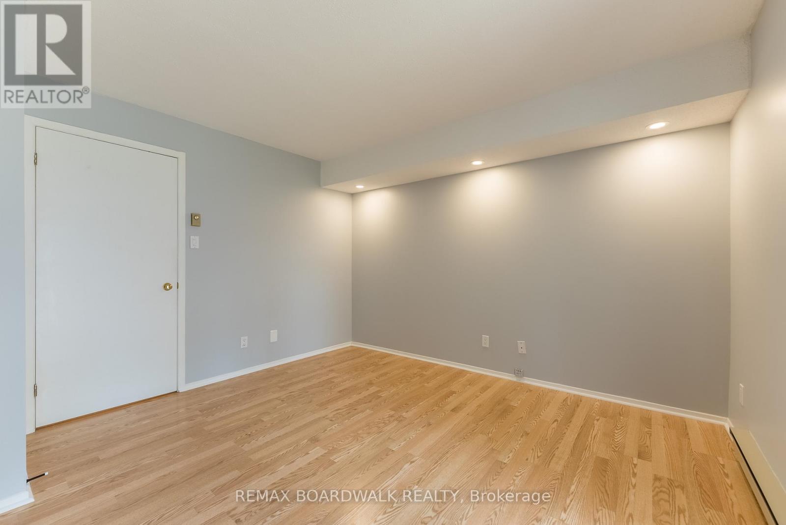 206 - 318 Lorry Greenberg Drive, Ottawa, Ontario  K1T 2R5 - Photo 14 - X12883692